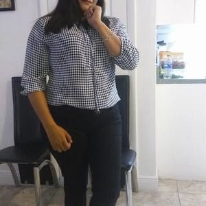 Meet your Posher, Dania